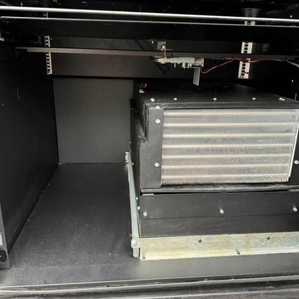 USt Model 3561 is a versatile vending machine