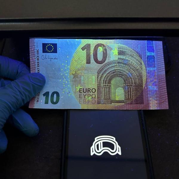 AAA+ Banknotes✅👌